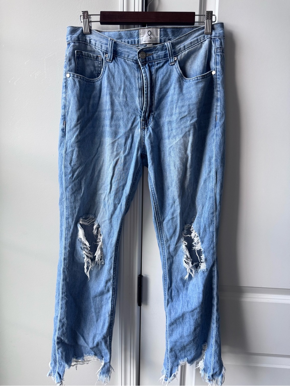 Light Wash Distressed Boyfriend Jeans for Women